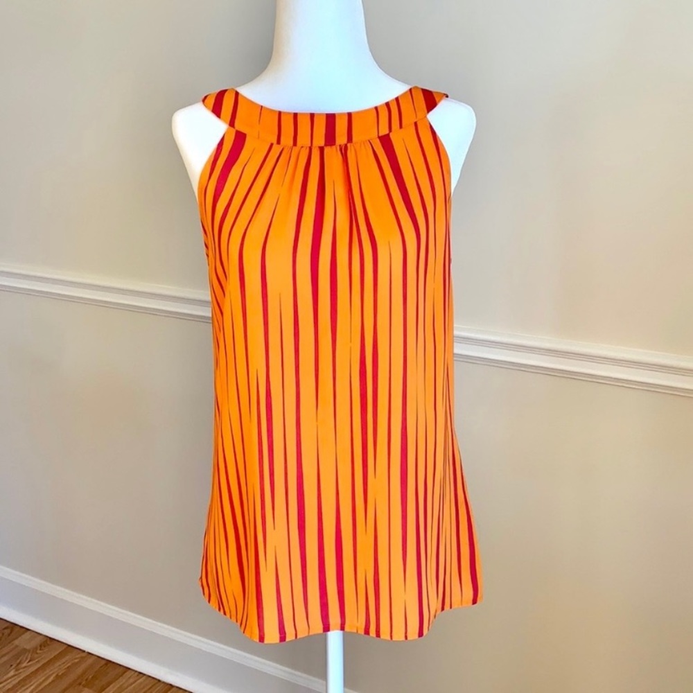 Banana Republic sleeveless blouse size 4